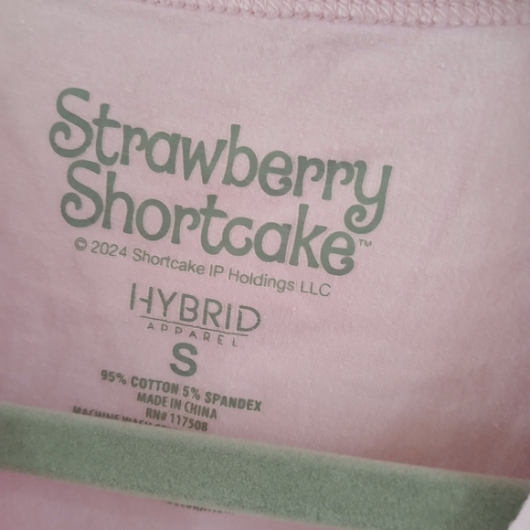 Hybrid Apparel Strawberry Shortcake Women's Pink Top Size Small Teen Tween - Picture 5 of 5